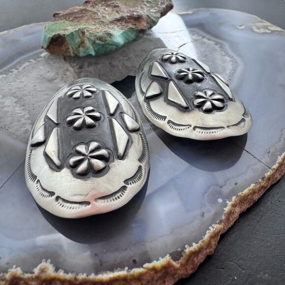 Leander Tahe Native American Sterling Silver Large Oval Repousse Post Earrings - Picture 3 of 10
